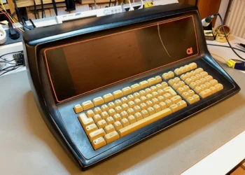 Pronađen prvi Desktop računar IKADA!