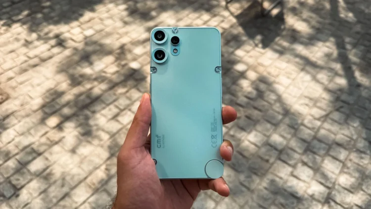 CMF Phone 2 Pro za 280 Dolara: Ozbiljna Pretnja za Samsung i Motorolu