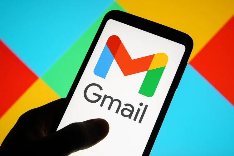 Gmail dobija AI sažetke – i ne možete ih isključiti