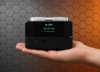 Pantera 2: OLED mini PC sa Ryzen snagom i eGPU opcijom