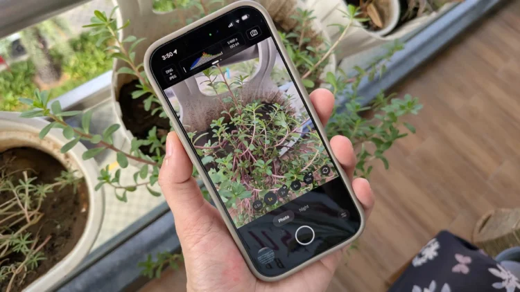 Zaboravi mutne fotografije – Adobe Indigo menja sve