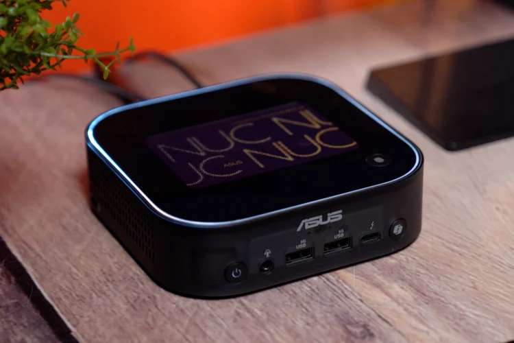 Asus NUC 14 Pro AI recenzija