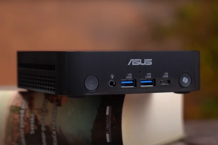 Asus ExpertCenter PN54 recenzija