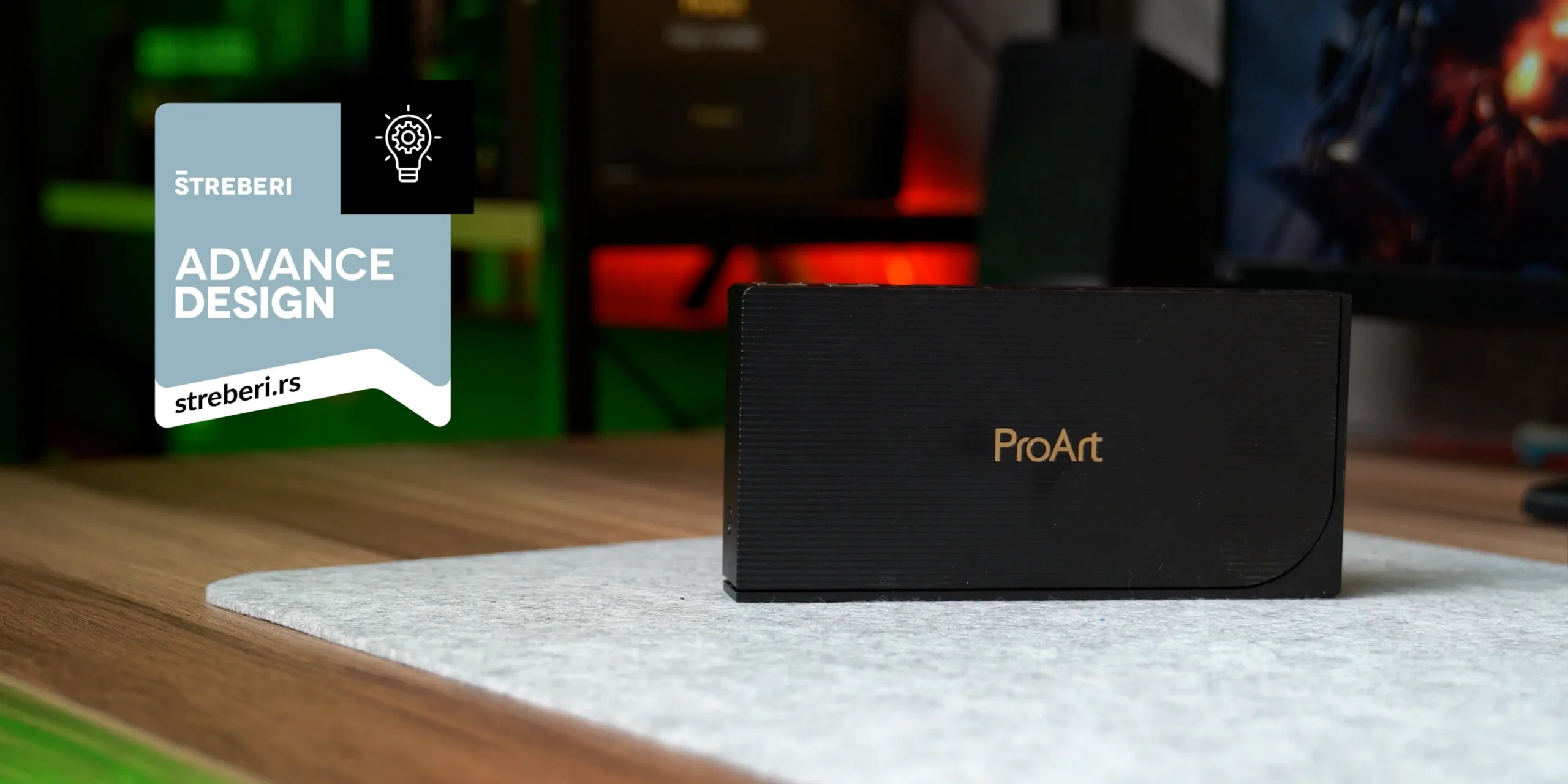 ASUS ProArt PQG-U1080 switch na stolu