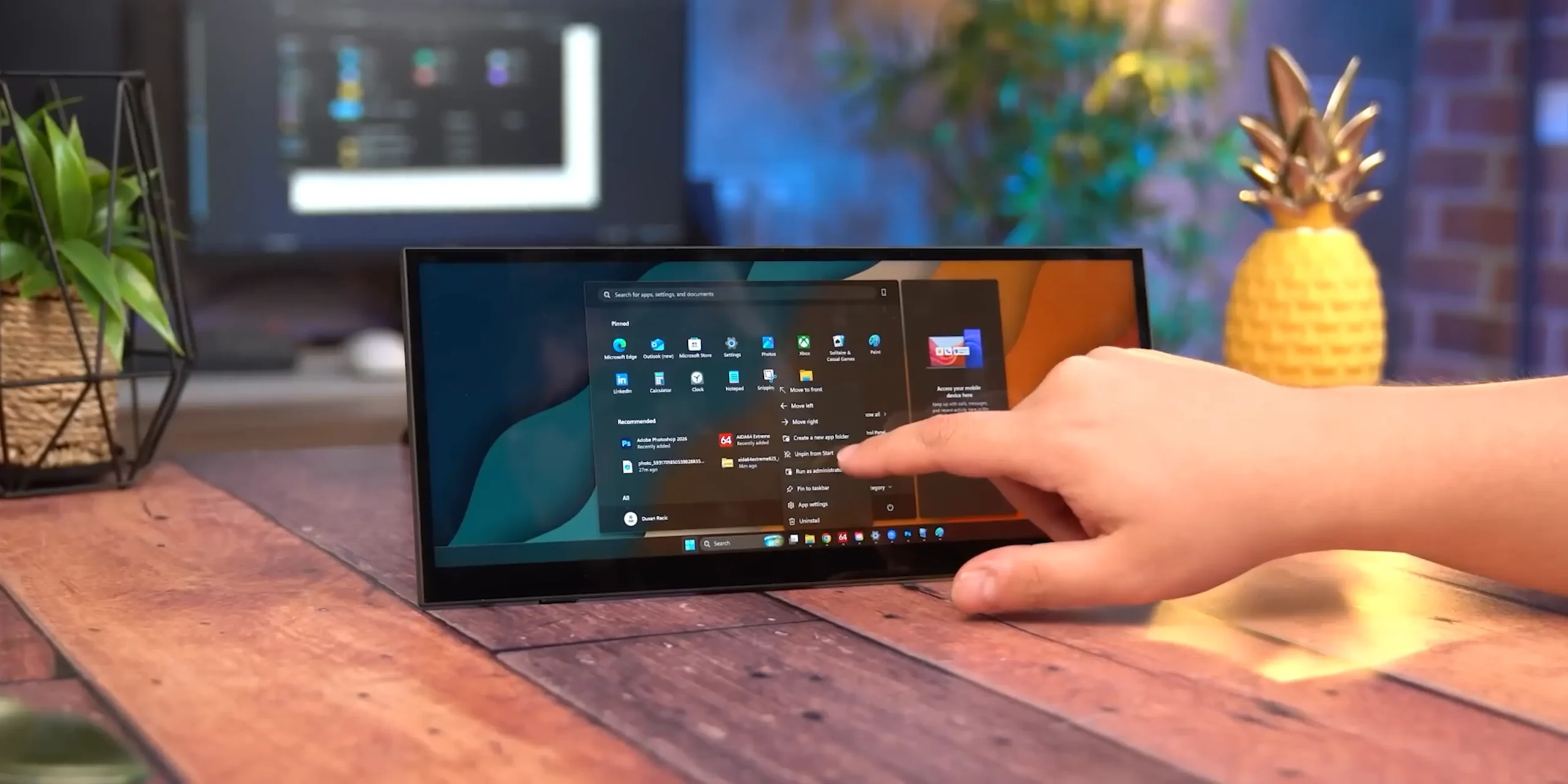 ASUS ROG Strix XG129C touch u praksi
